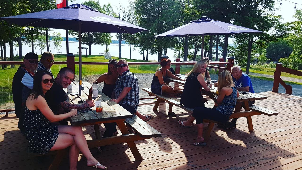 Stoco Lake Lodge Tweed エクステリア 写真